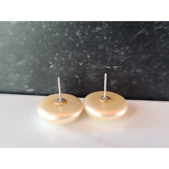 Faux Pearl Stud Earrings Vintage Costume Jewelry - Picture 8 of 10